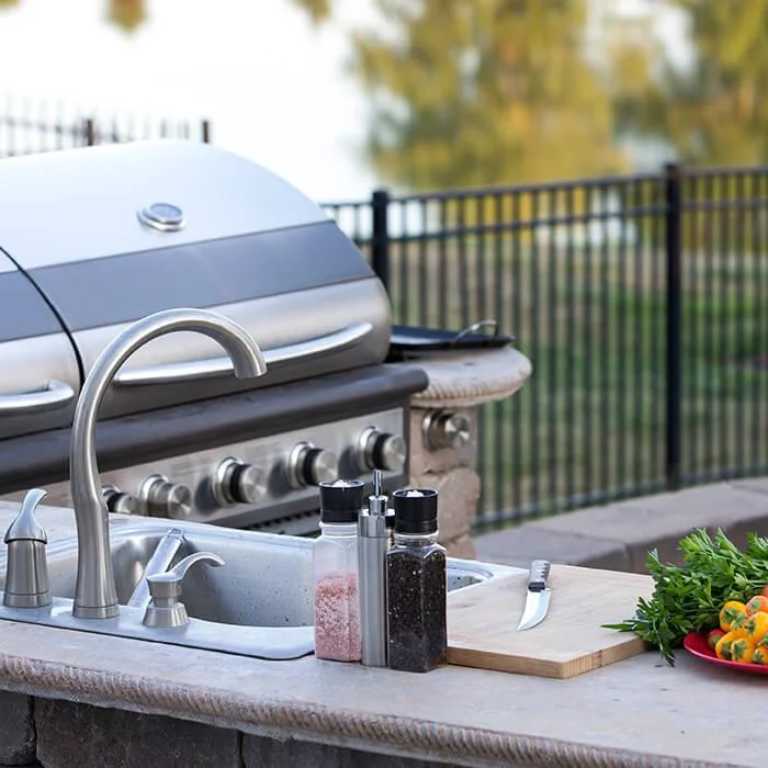 heat n sweep outdoor grills2 bbqs header optimized